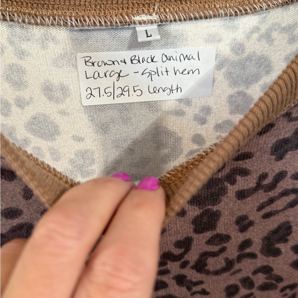 🐆 Leopard Print Pullover Long Sleeve Top, Size Large - Picture 2 of 13